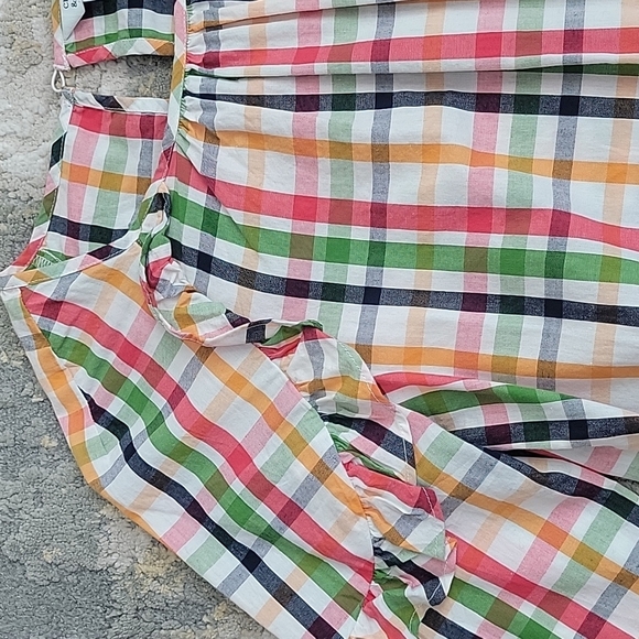 Crown & Ivy Ruffled Detail Pulliver Blouse - Picture 2 of 10